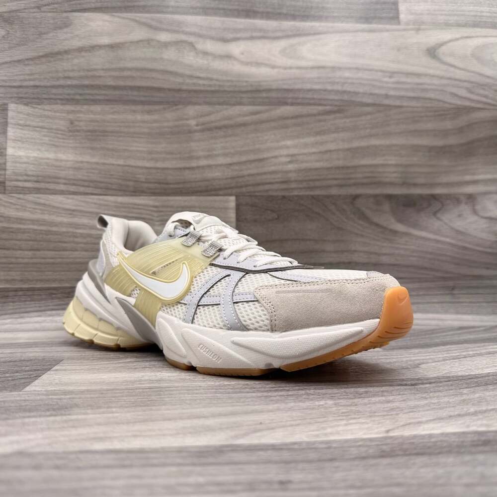 Nike V2K Run Shoes (HV4314-030, Phantom/Light Khaki. Men 10.5 / Women 12